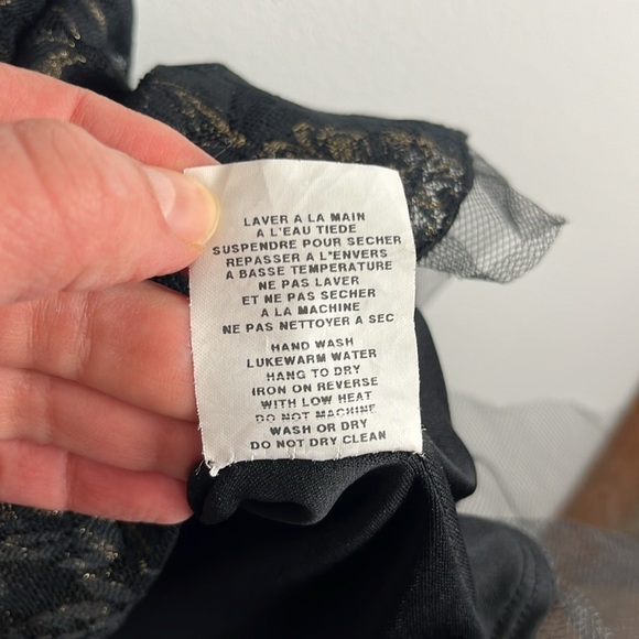 Le Chateau Black and Gold Lace Midi Dress - Picture 10 of 11